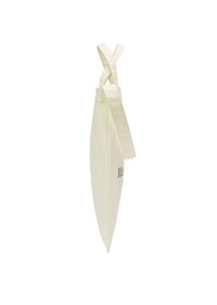 Sac tote en toile de couleur crème avec des poignées croisées et une longue sangle, présenté de profil sur un fond blanc.