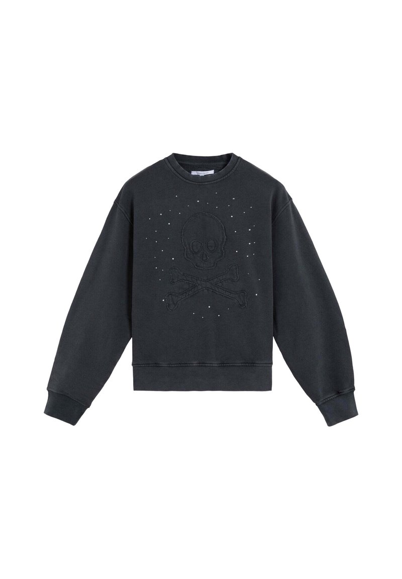 Sudadera negra de manga larga con cuello redondo, con un bordado de calavera y huesos cruzados y pequeños puntos blancos dispersos en la parte frontal.