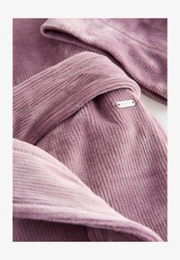 Unselected, mauve purple