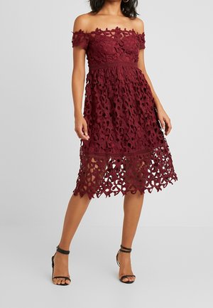 Chi Chi London Juhlamekko - dark red