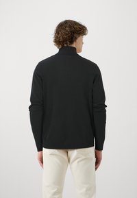 Thumbnail Image 3