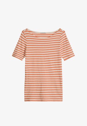 Koszula z krótkim rękawem z poziomymi morelowo-białymi paskami i szerokim, okrągłym dekoltem na jednolitym tle.