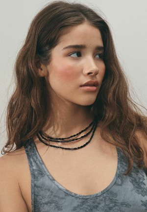 Next, SPARKLE BEAD 3 PACK LAYER NECKLACE  - Necklace - black