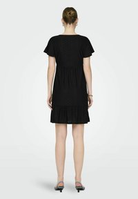 ONLY MATERNITY NORMAL GESCHNITTEN V-AUSSCHNITT - Jurk - black