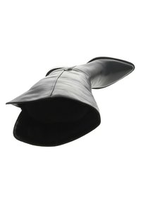 Botte noire en cuir, haute jusqu'au genou, avec un bout pointu, texture lisse, fermeture éclair et un design ajusté et élégant. L'intérieur présente un revêtement sombre.
