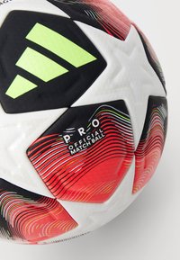 adidas Performance FIRED UP - Balón de fútbol - white/lucid red/lucid lemon/silver metallic