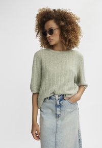 Gestuz ALPHA TEE - Basic póló - slit melange