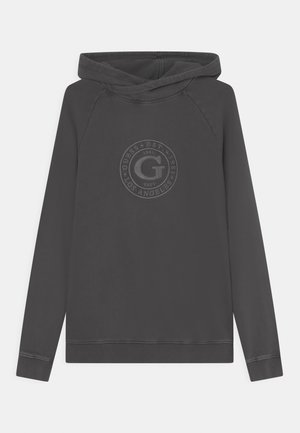 Dunkelgrauer Kapuzenpullover mit langen Ärmeln und einem runden Guess-Logo sowie dem Schriftzug "Guess Est 1981 Los Angeles" in der Mitte vorne.