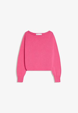 Pull en maille rose vif à manches longues avec poignets côtelés et encolure large, présenté sur un fond blanc.