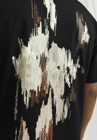 Jack & Jones Trükipildiga T-särk - black