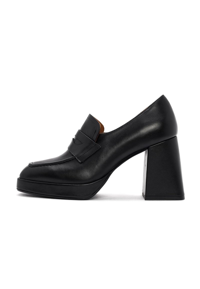 Derimod - High heels - black, Enlarge