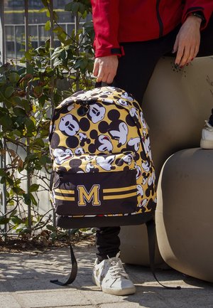 Karactermania MICKEY MOUSE  - Rucksack - amarillo