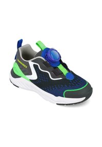 Zapato deportivo negro y azul con parte superior de malla, acentos verdes, un sistema de cierre circular y suela de goma texturizada.