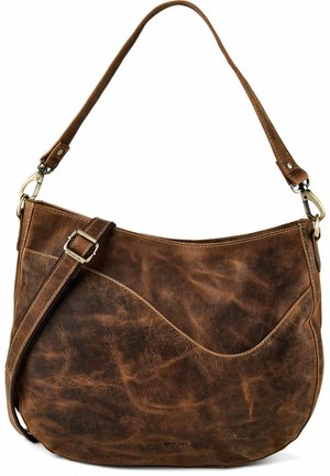 Sac d'épaule en cuir marron avec bandoulière réglable, poche avant courbée et fermoirs métalliques sur fond blanc.