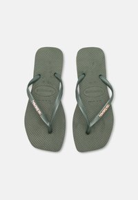 Unselected, olive green