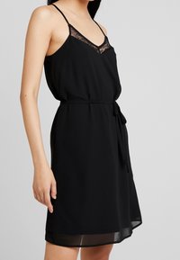 ONLY Vardagsklänning - black