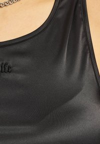 Mister Tee THUG LIFE ALGORITHM - Fodralklänning - black