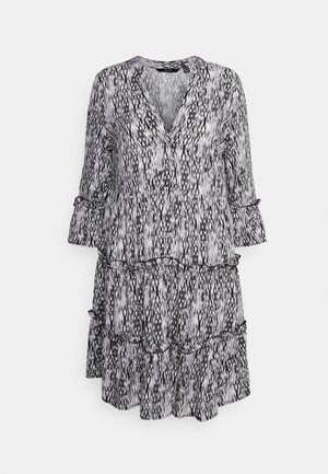 Vero Moda Tall, Robe de jour - white