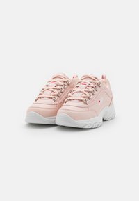 Fila STRADA - Sapatilhas - peach whip