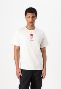 Marimekko - VIHNE VIHKIRUUSU PLACEMENT UNISEX - Print T-shirt - off white/red/lilac Thumbnail Image 1