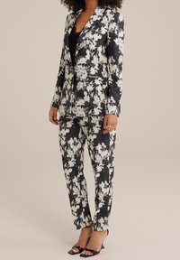 WE Fashion Blejzr - black