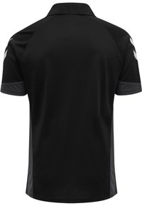 Sort sports polo-shirt med et tekstureret meshdesign, kontrasterende grå detaljer, korte ærmer og standard krave.