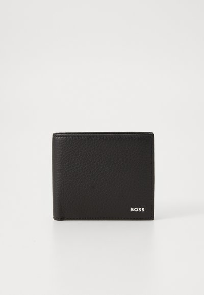 Portefeuille en cuir noir avec une finition texturée, design bi-fold, et logo "BOSS" en relief à l'avant pour le branding.