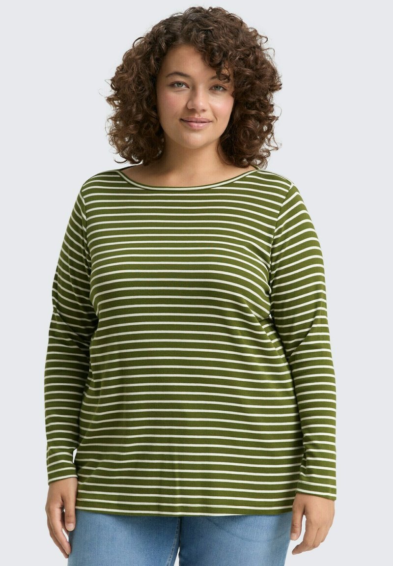 Maglietta a maniche lunghe verde e bianca a righe con scollo a barca, realizzata in un tessuto morbido, con una vestibilità rilassata e dettagli minimi.