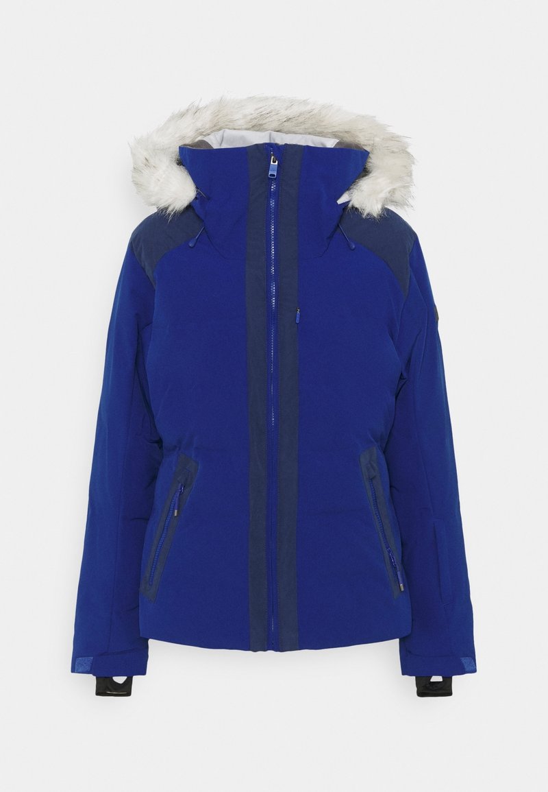 Veste de ski bleue avec une capuche bordée de fourrure, des poches zippées et des accents bleu marine contrastants. Dotée d'une fermeture éclair frontale et de cordons ajustables.