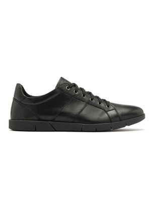 RYŁKO Zapatos de vestir - black