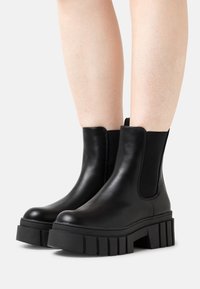 ONLY SHOES Botki na platformie