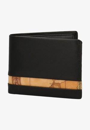 Portafoglio in pelle nera con una sezione marrone chiaro decorata con una mappa del mondo, forma rettangolare elegante e cuciture visibili lungo i bordi.