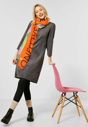 MIT SCHRIFTZUG - Scarf - light green