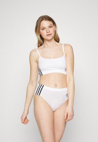 adidas Originals HIPSTER - Trosor - white