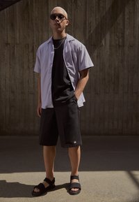 Edwin OVERSIZE BASIC UNISEX - Lihtne T-särk - black