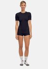 T-SHIRT - Unterhemd/-shirt - black