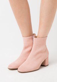 Högl Bottines - light pink