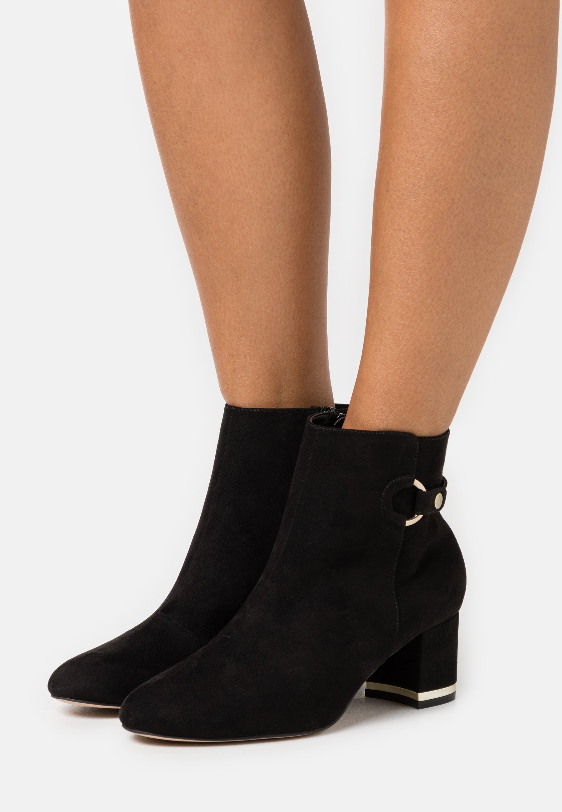 sorel black wedge