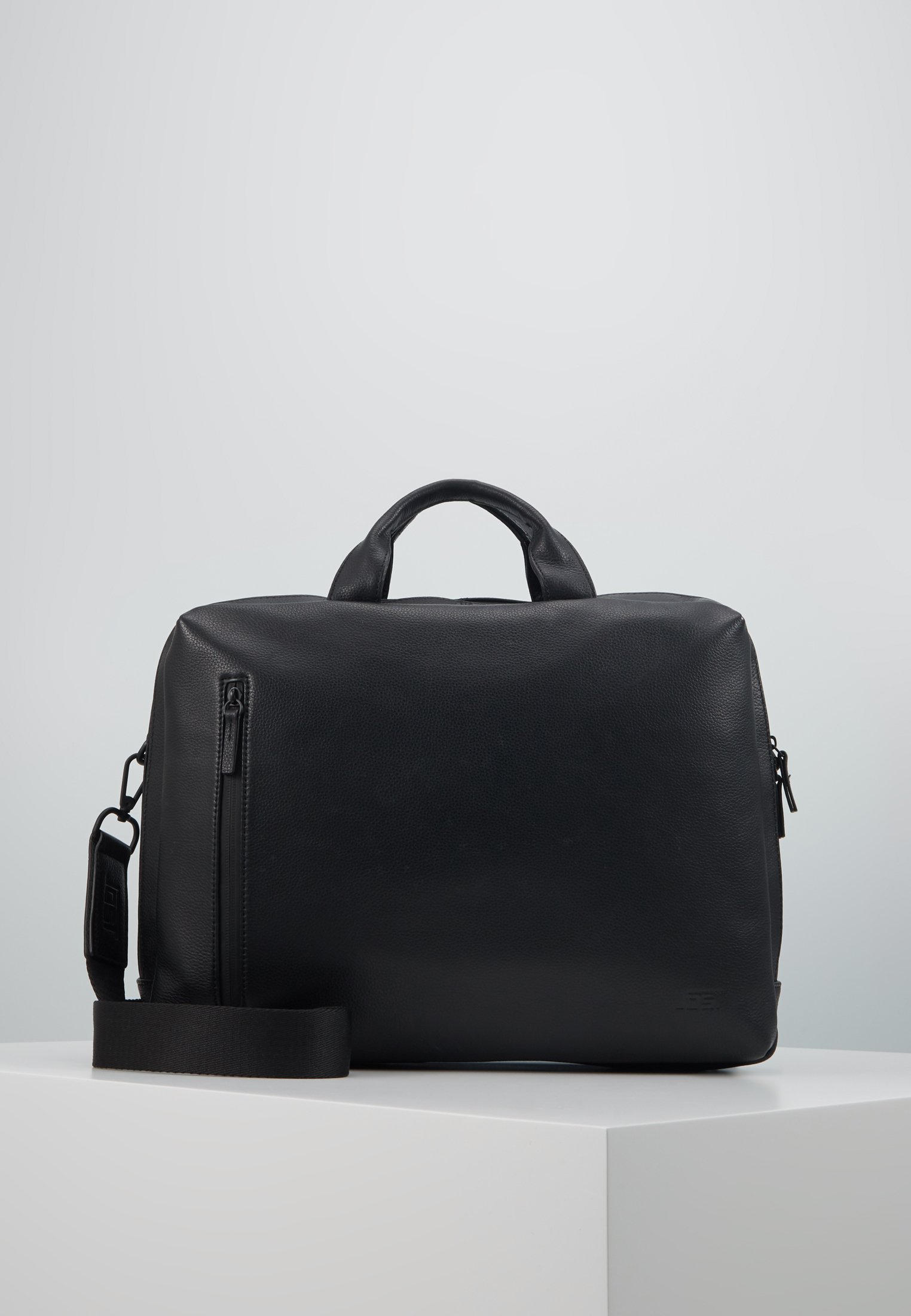 Jost HYBRID BUSINESS BAG PEBBLE Dataveske black Zalando.no Jost HYBRID MESSENGER BAG PEBBLE Dataveske black