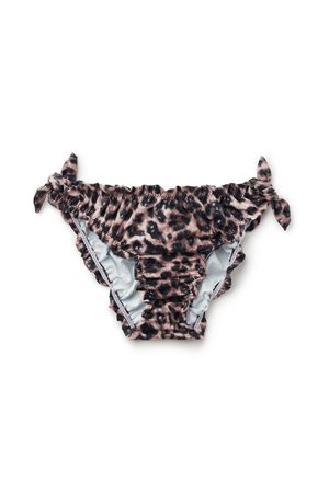 Bikinihose mit Leopardenmuster, gerafften Seiten und gebundenen Schleifen an jeder Hüfte, flach auf weißem Hintergrund gezeigt.