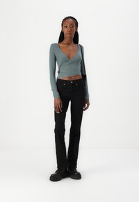 Even&Odd Pikkade varrukatega topp - dark green