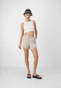 Gina Tricot RELAXED BLEND - Šortai - beige