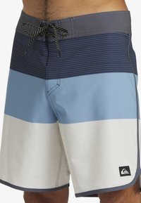 Quiksilver Plavecké šortky - ktp