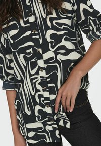 JDY PAPAYA  - Overhemdblouse - black
