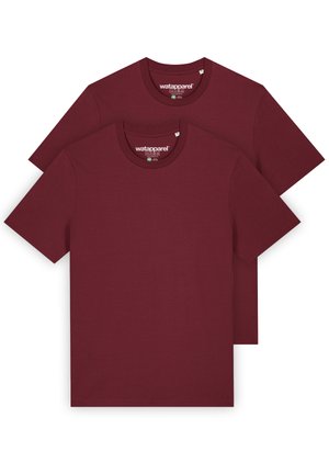 Zwei kurzärmelige T-Shirts aus burgunderfarbener Baumwolle mit Rundhalsausschnitt und einem schlichten Design ohne Muster oder Grafiken.