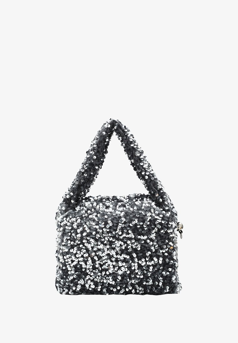 Csillogó fekete és ezüst kézitáska, puha, textúrált felülettel, ami flitterekkel van borítva. Egyetlen, kerek fogantyúval és cipzáras záródással rendelkezik.