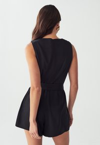 BWLDR ZAHLIA - Mono - black