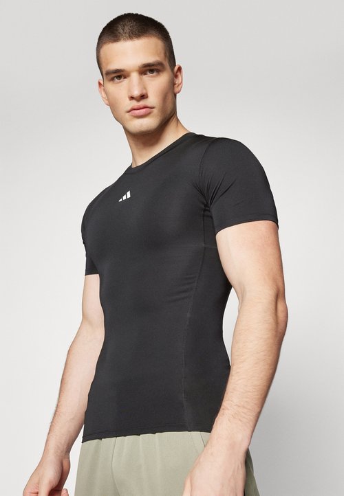 adidas Techfit Compression Training Tee Black — foto 4