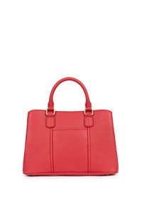 Borsa a tracolla rossa in pelle con un design strutturato, doppi manici superiori, superficie testurizzata e tasca frontale. Gli accenti in hardware dorato aggiungono dettaglio.