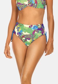 Zestaw bikini składający się z topu bandeau i majtek o wysokim stanie. Kolorowy wzór w kwiaty i paisley w odcieniach zieleni, niebieskiego i fioletowego z wiązaniami po bokach.